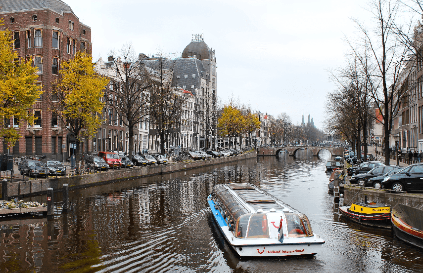  Passeio de barco em Amsterdã