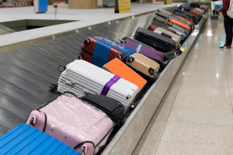 Esteira de bagagens no aeroporto